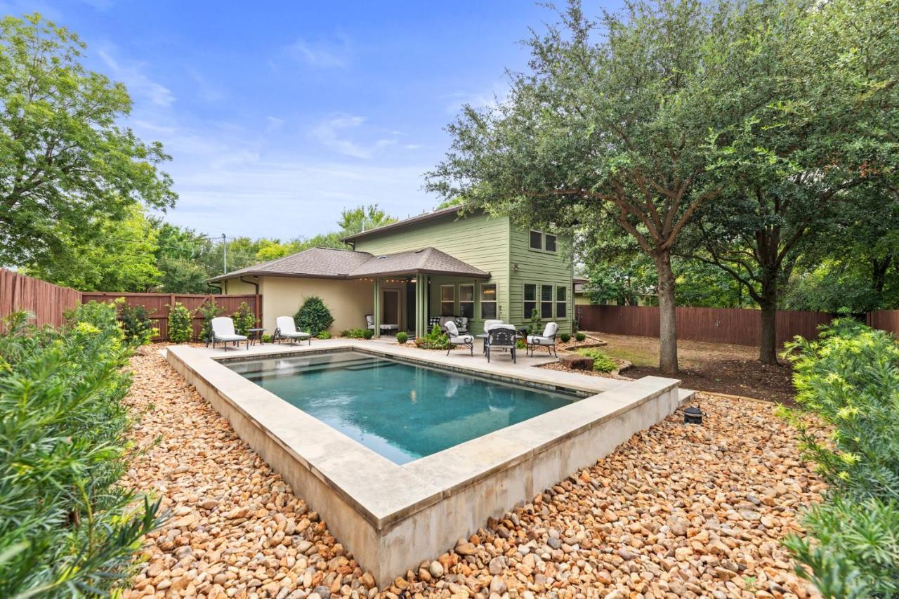 South With A Pool *