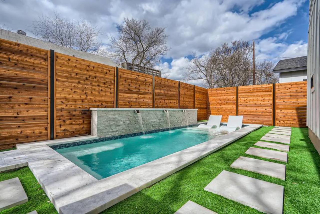 Grand Oasis At E With Pool Holiday home Austin