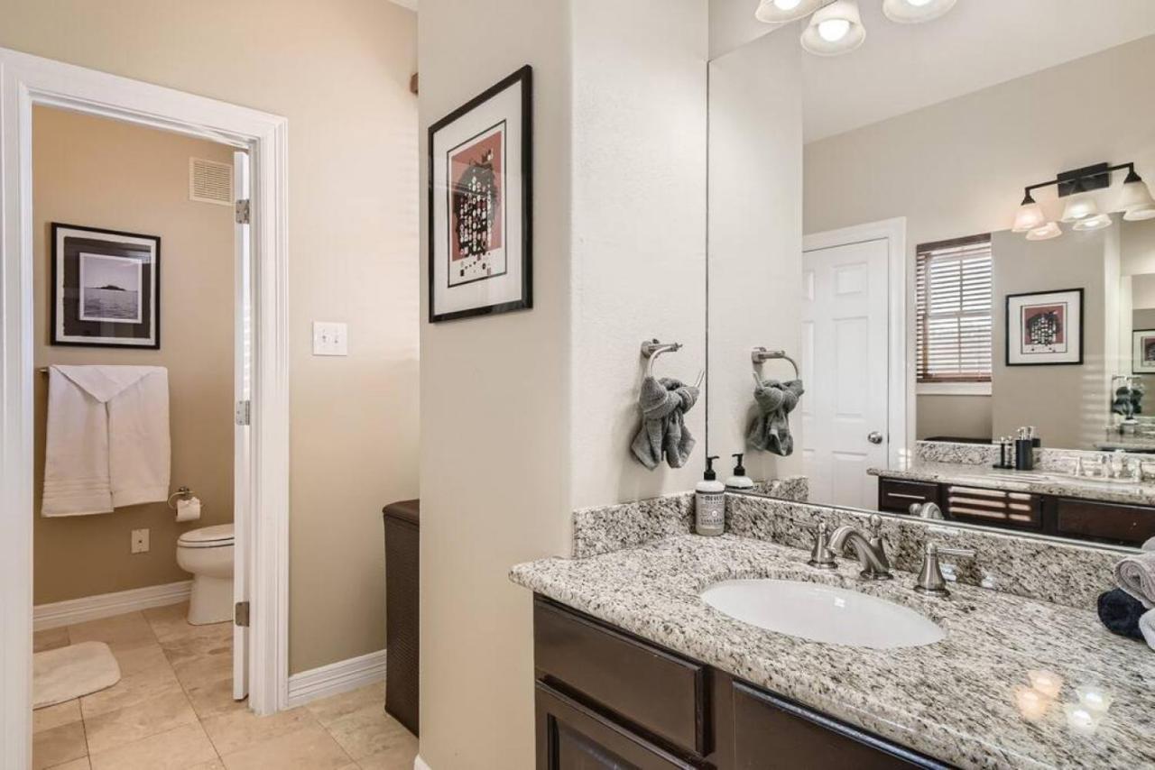 Warm Suburban 3br Townhome Near Dt Austin
