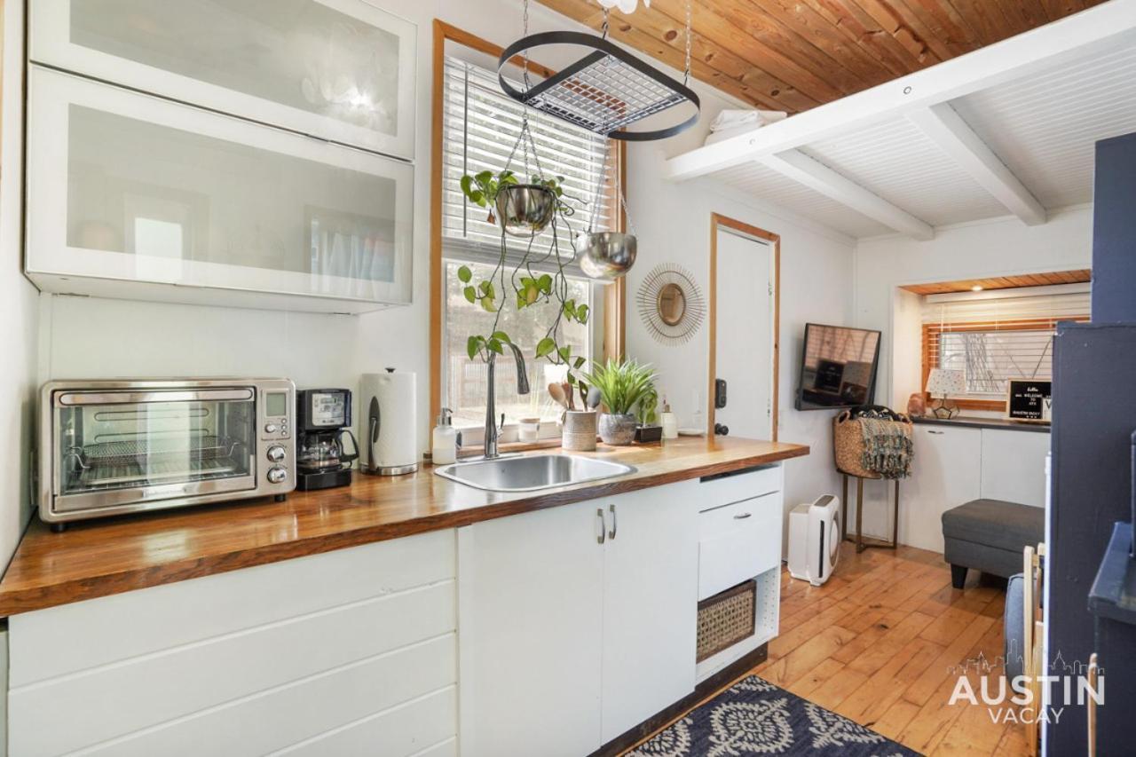 Hgtv Featured Tiny W Hot Tub Near East 6th St *