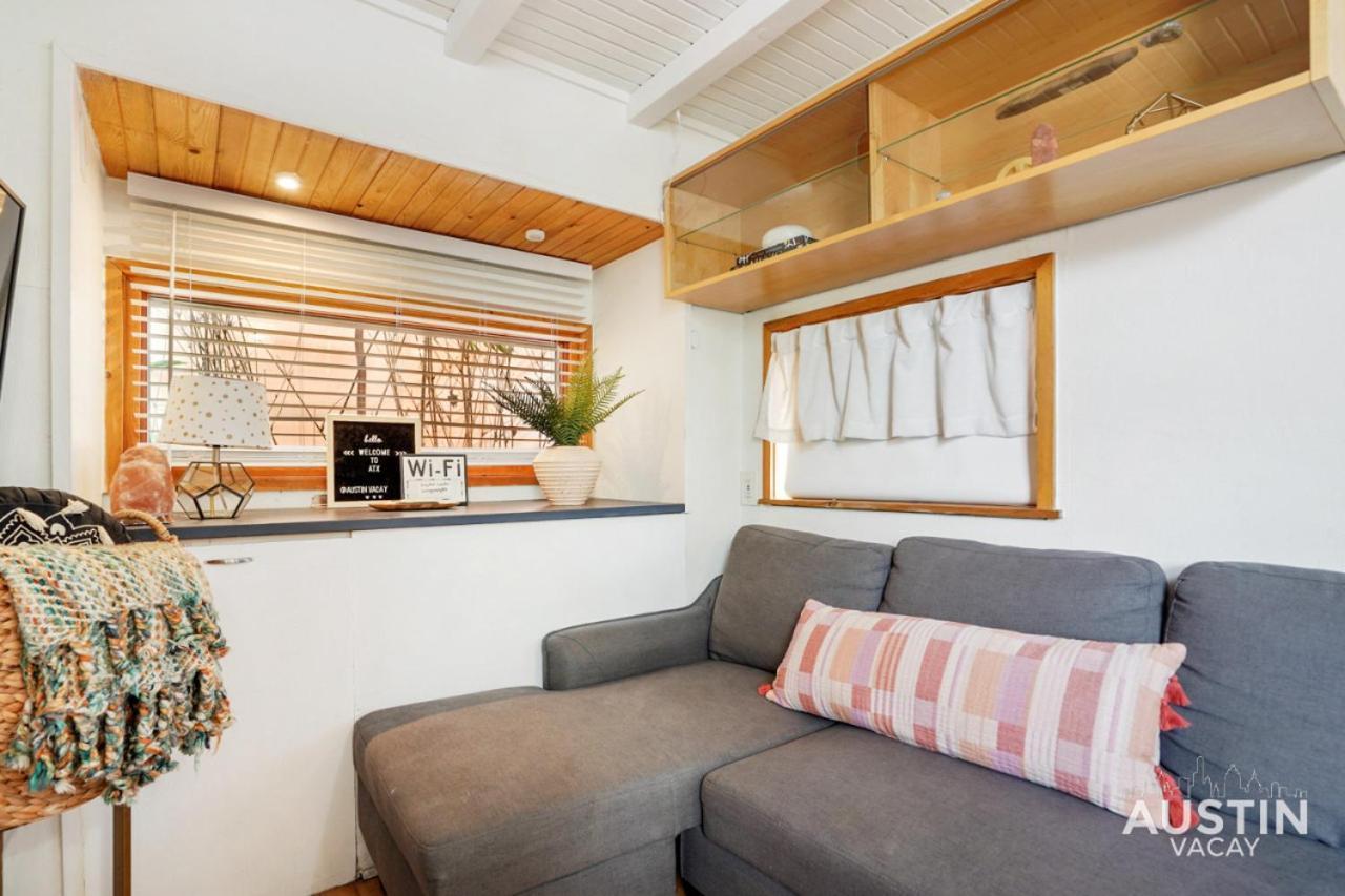 Hgtv Featured Tiny W Hot Tub Near East 6th St Apartment Austin