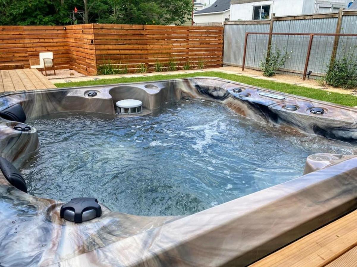 Hgtv Featured Tiny W Hot Tub Near East 6th St