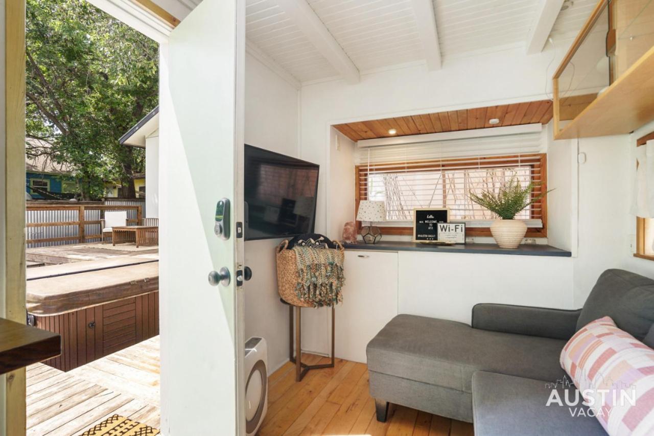 Hgtv Featured Tiny W Hot Tub Near East 6th St *