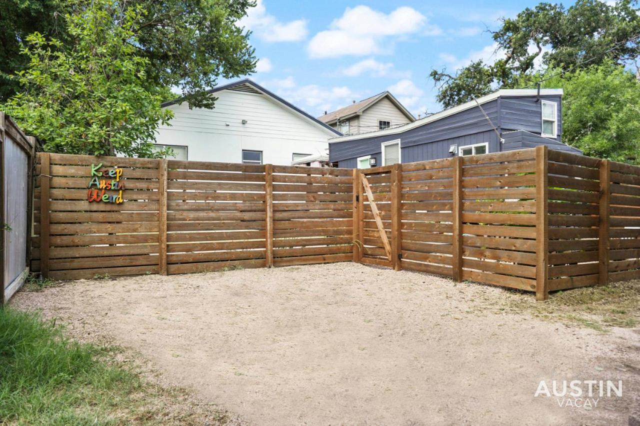 Apartment Hgtv Featured Tiny W Hot Tub Near East 6th St *