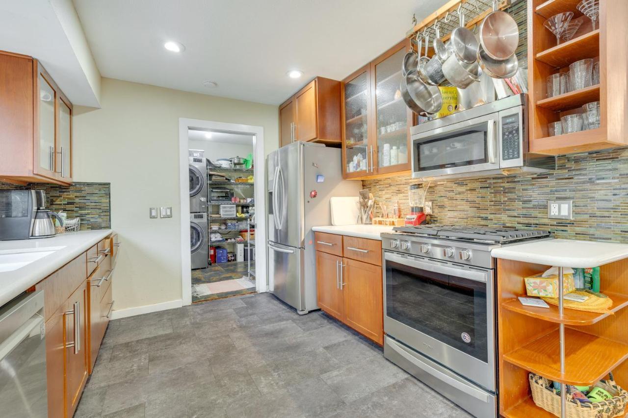Holiday home Pet-friendly With Private Yard! *