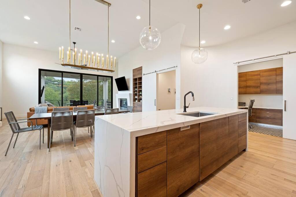 Holiday home Contemporary W/ Pool And *