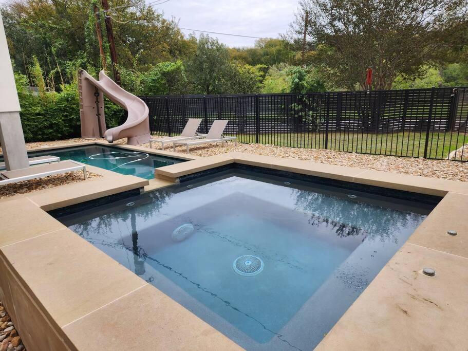 Holiday home Contemporary W/ Pool And Austin