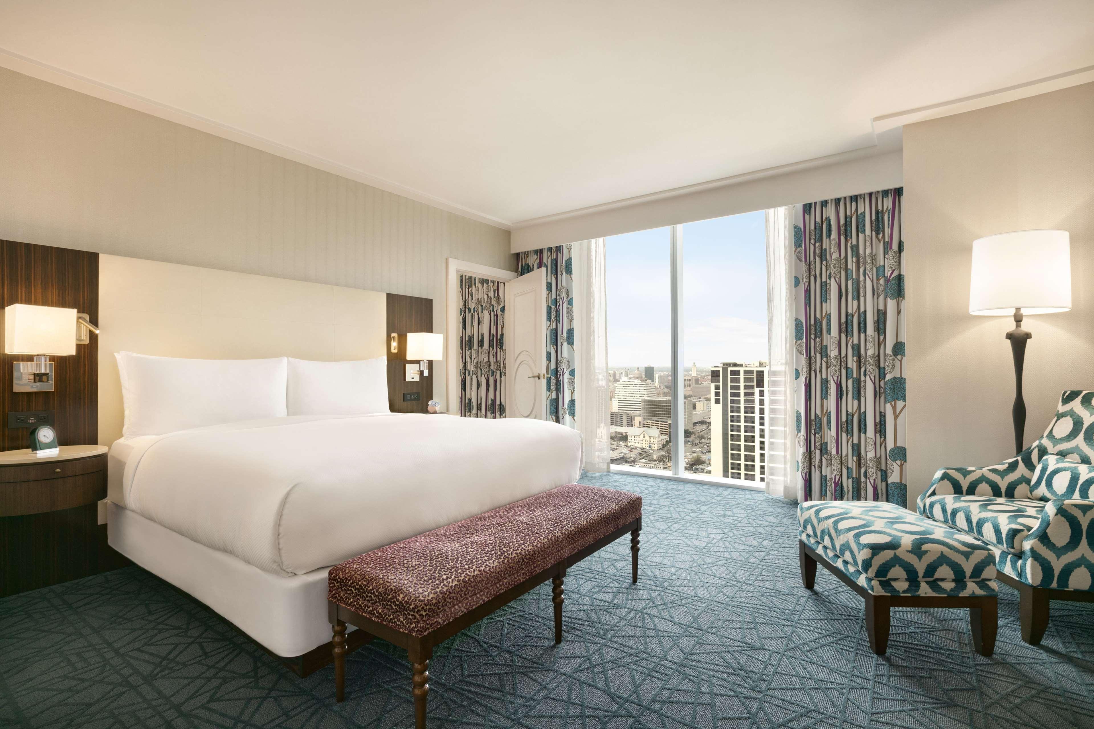 Fairmont Hotel 4*