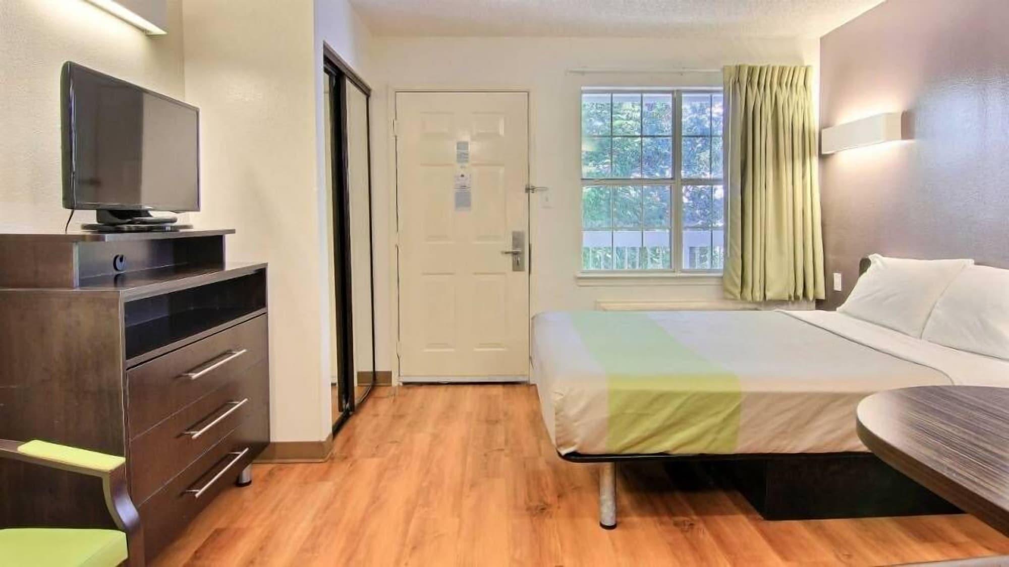 Hotel 6-austin, Tx - Northwest Austin