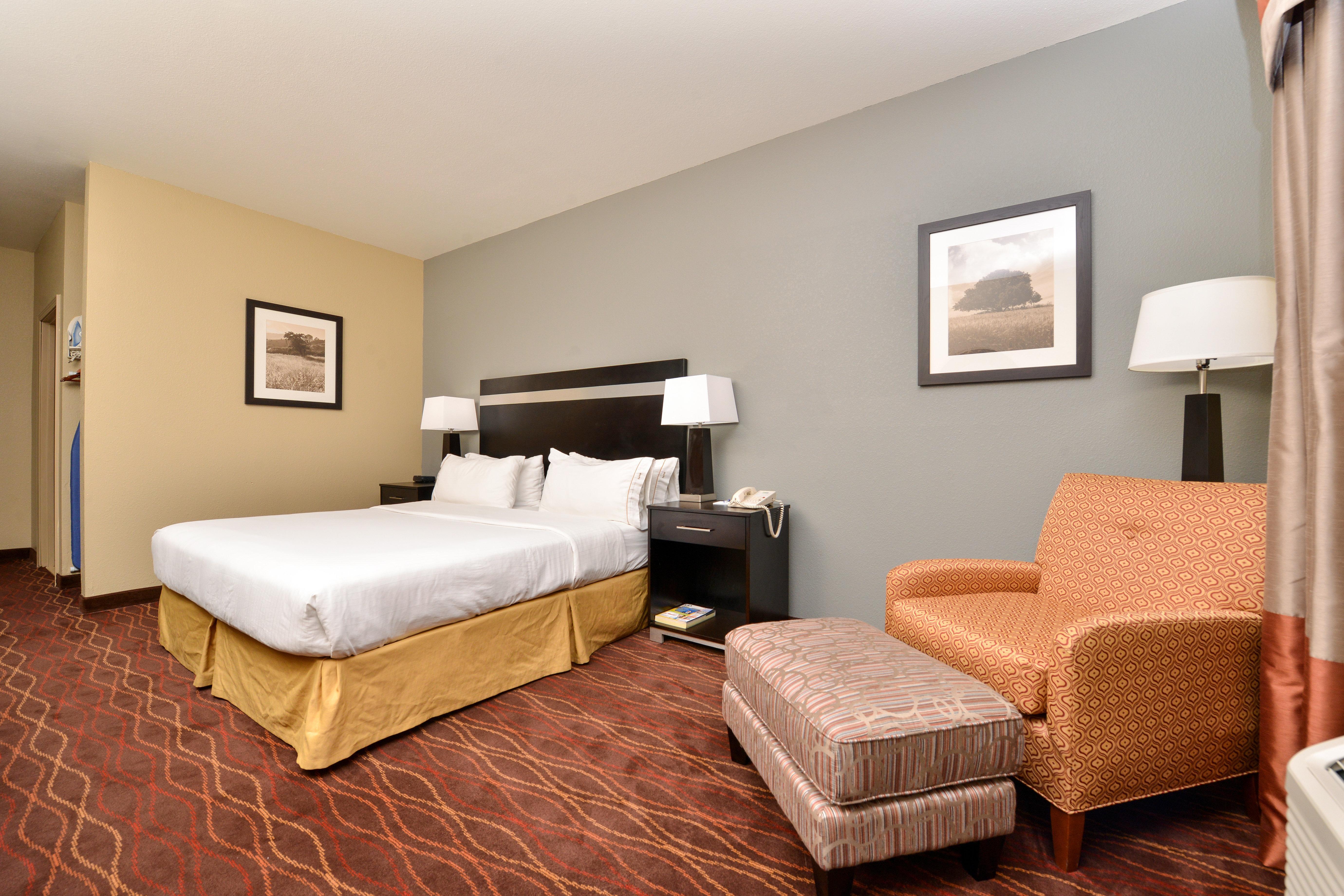 Express & Sw - Sunset Valley, And Ihg Hotel Austin