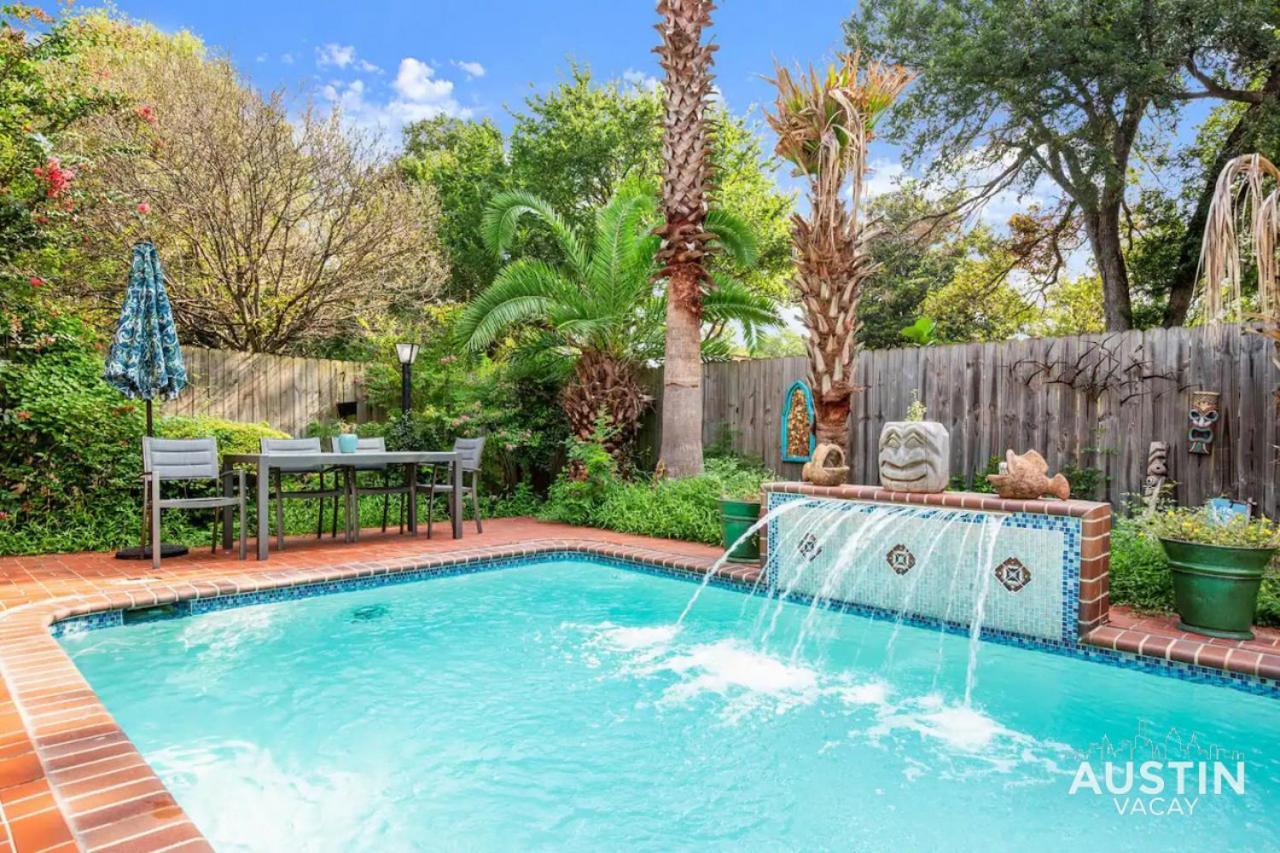 Holiday home Backyard Bliss W Private Pool Unique Family *