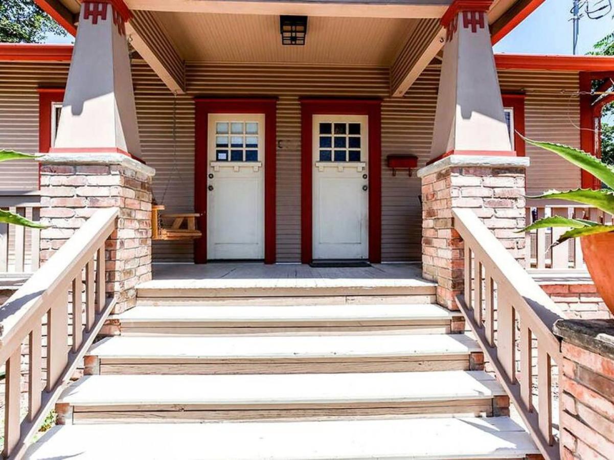 Downtown In Amazing Walkable Location *