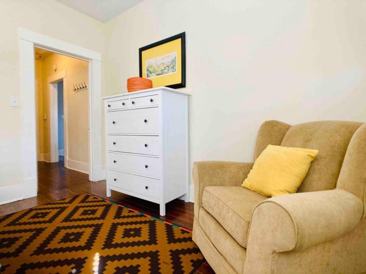 Downtown In Amazing Walkable Location Holiday home *
