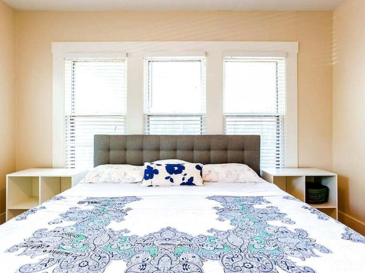 Downtown In Amazing Walkable Location