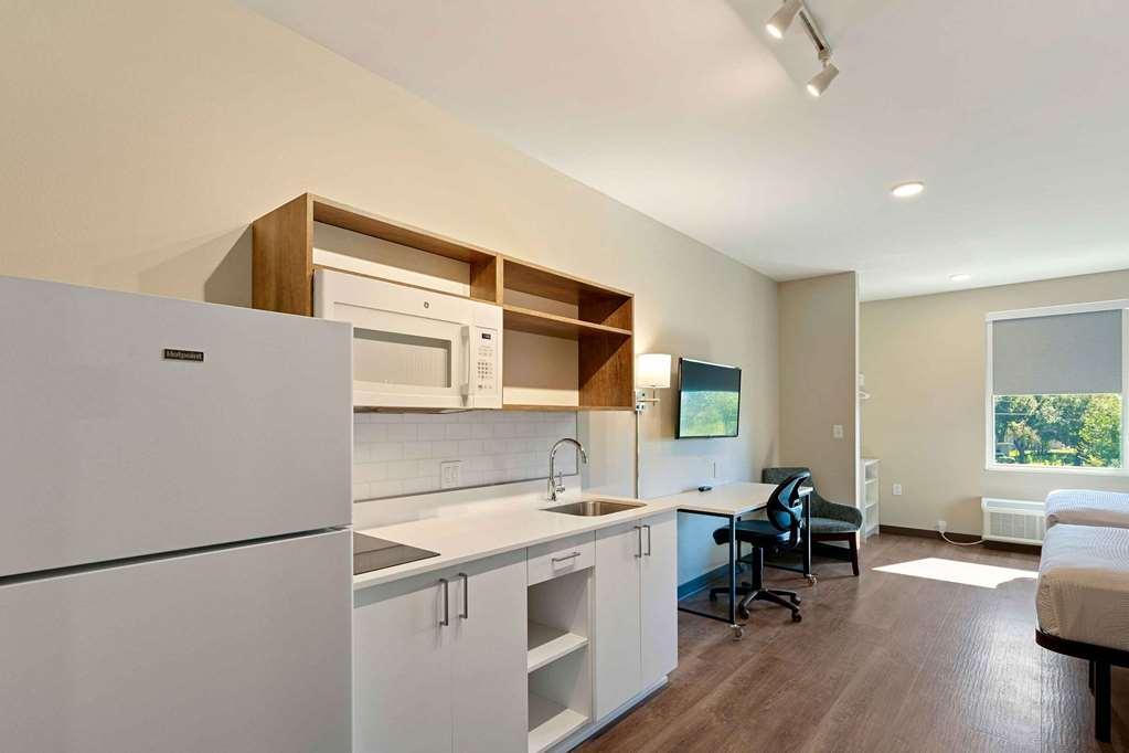 Extended America Premier - - Airport Hotel