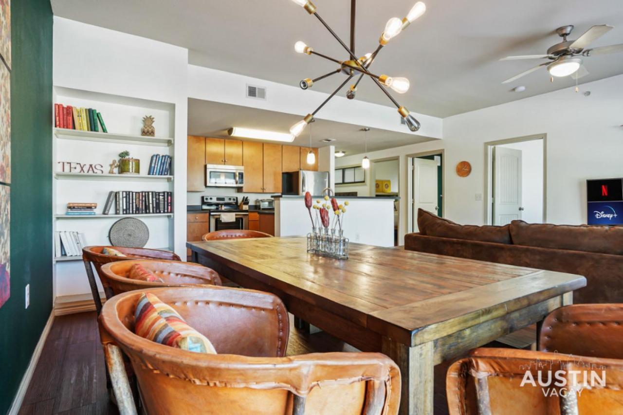Dual Urban Oasis 8br In Vibrant North Loop Hub Apartment *