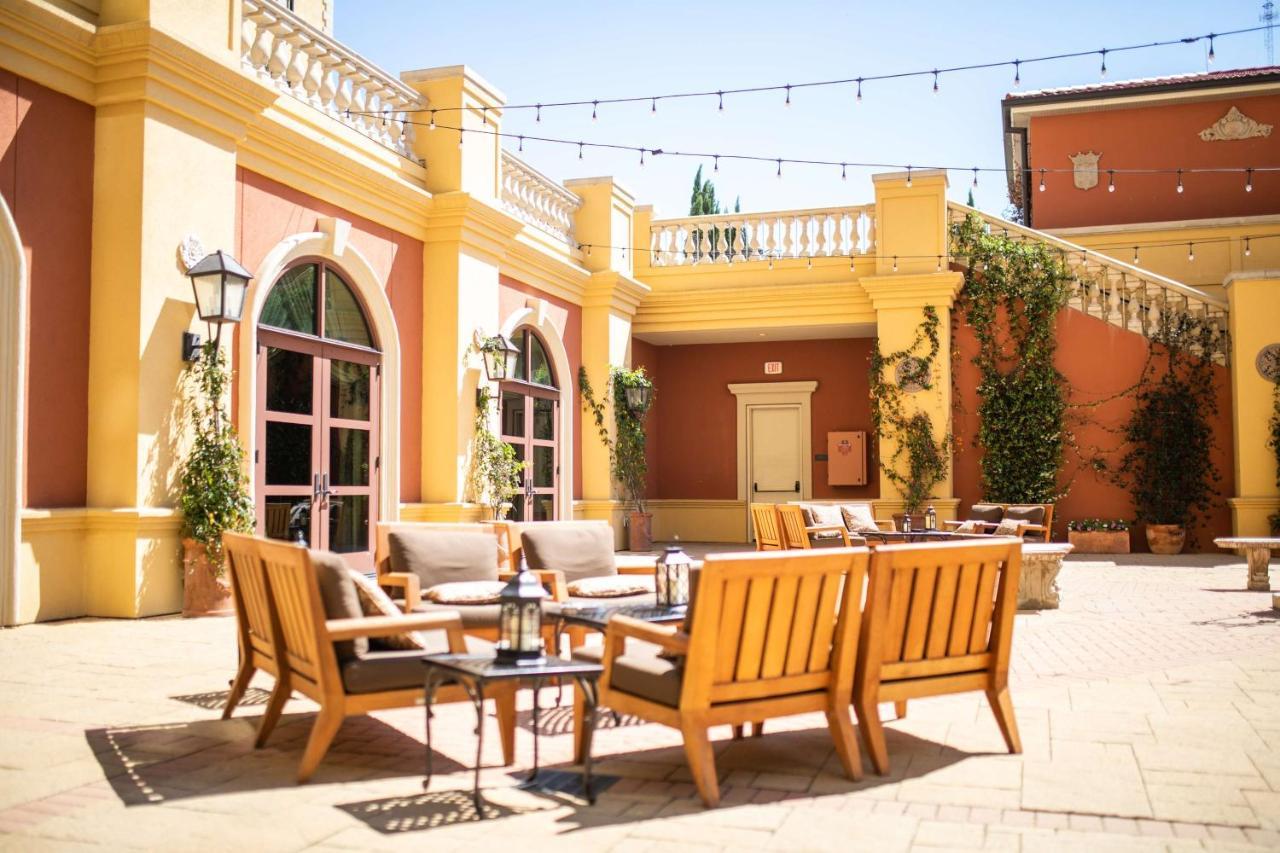 Viata Hotel
