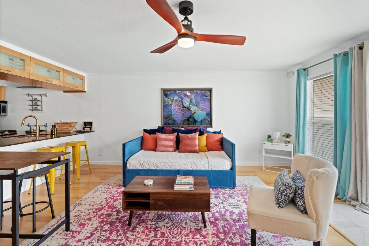 Lady Bird Perfect Atx Getaway Poolside Holiday home