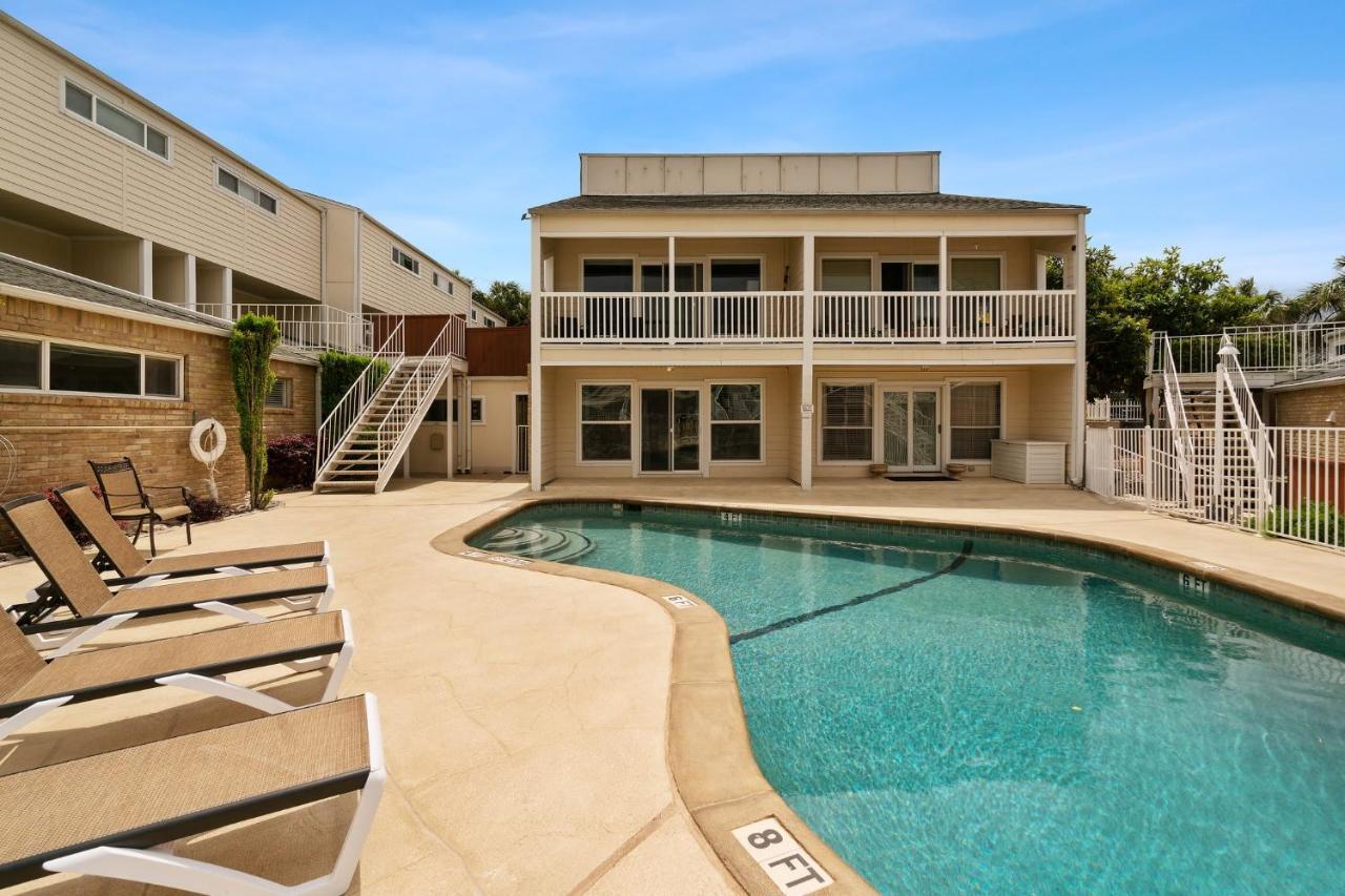 Holiday home Lady Bird Perfect Atx Getaway Poolside *