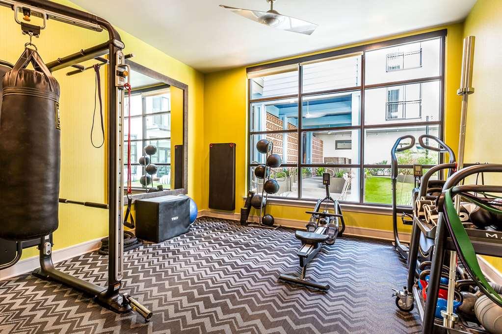 Hotel Sentral East At 1630 E. Sixth *