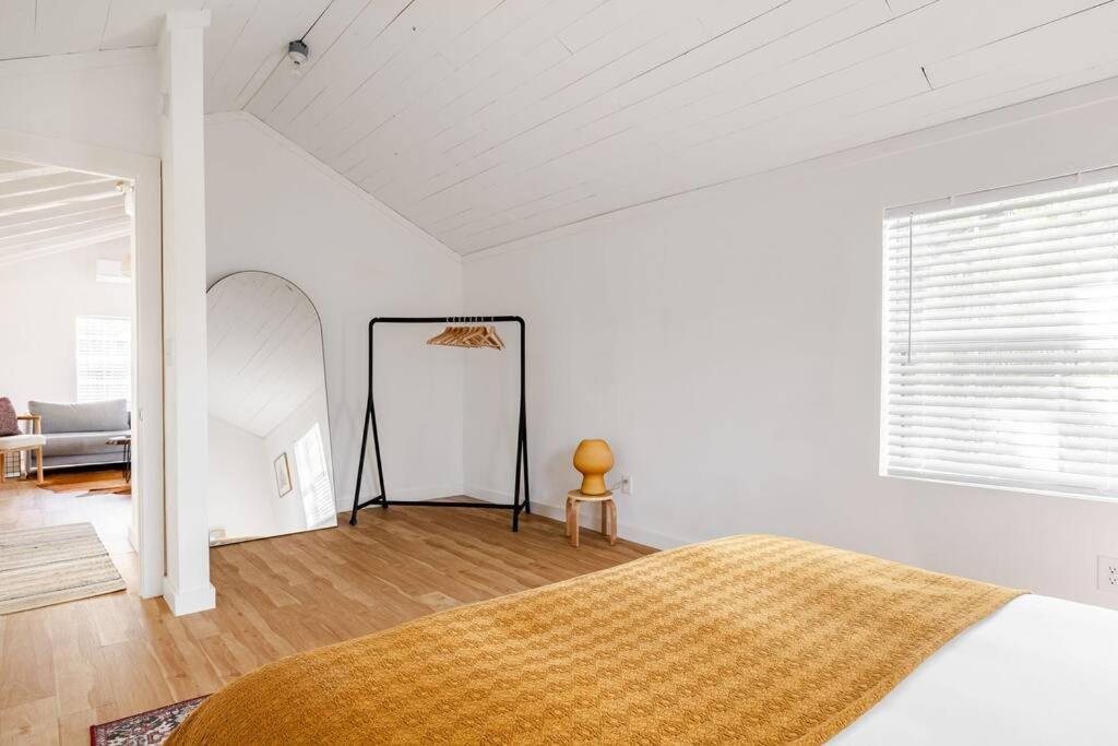 Holiday home Walk To Coffee, Bars, Eats — The Cozy *