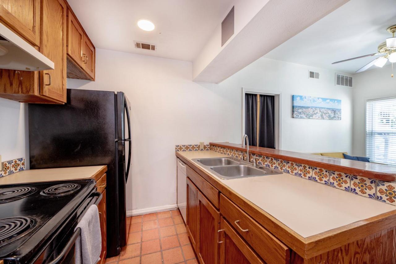 Apartment Charming Mini-suite In West Campus! *