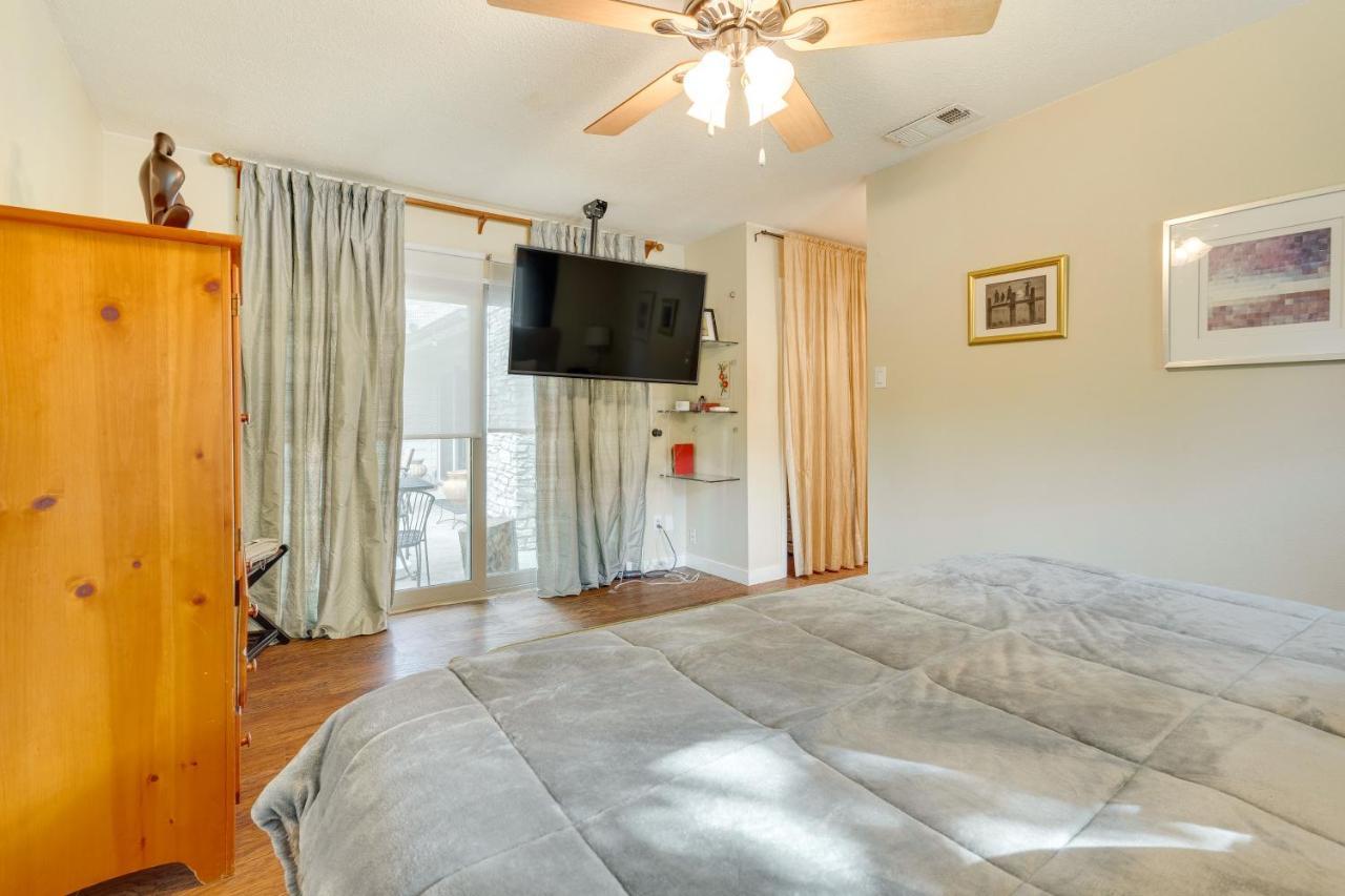 Pet-friendly With Private Yard! * Austin