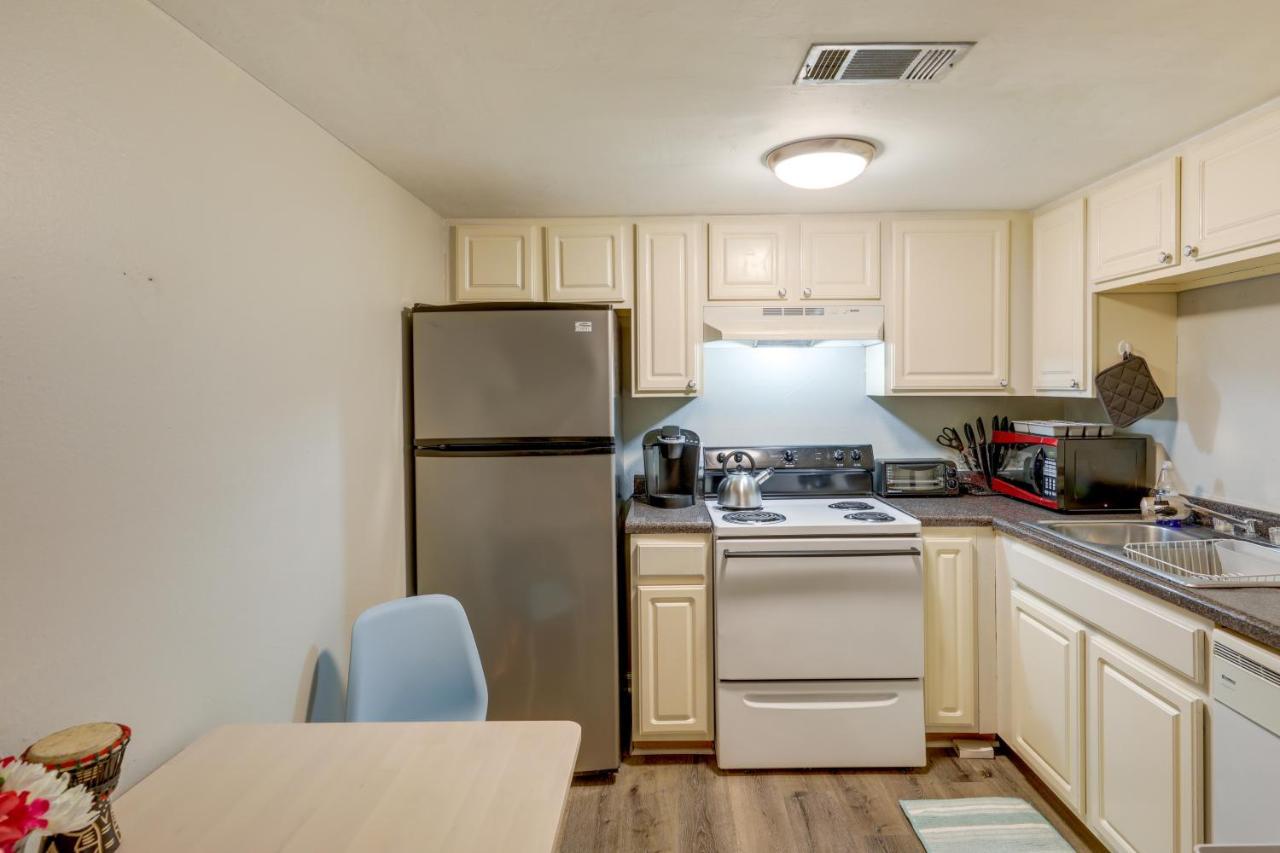 Pet-friendly With Pool, Near Downtown