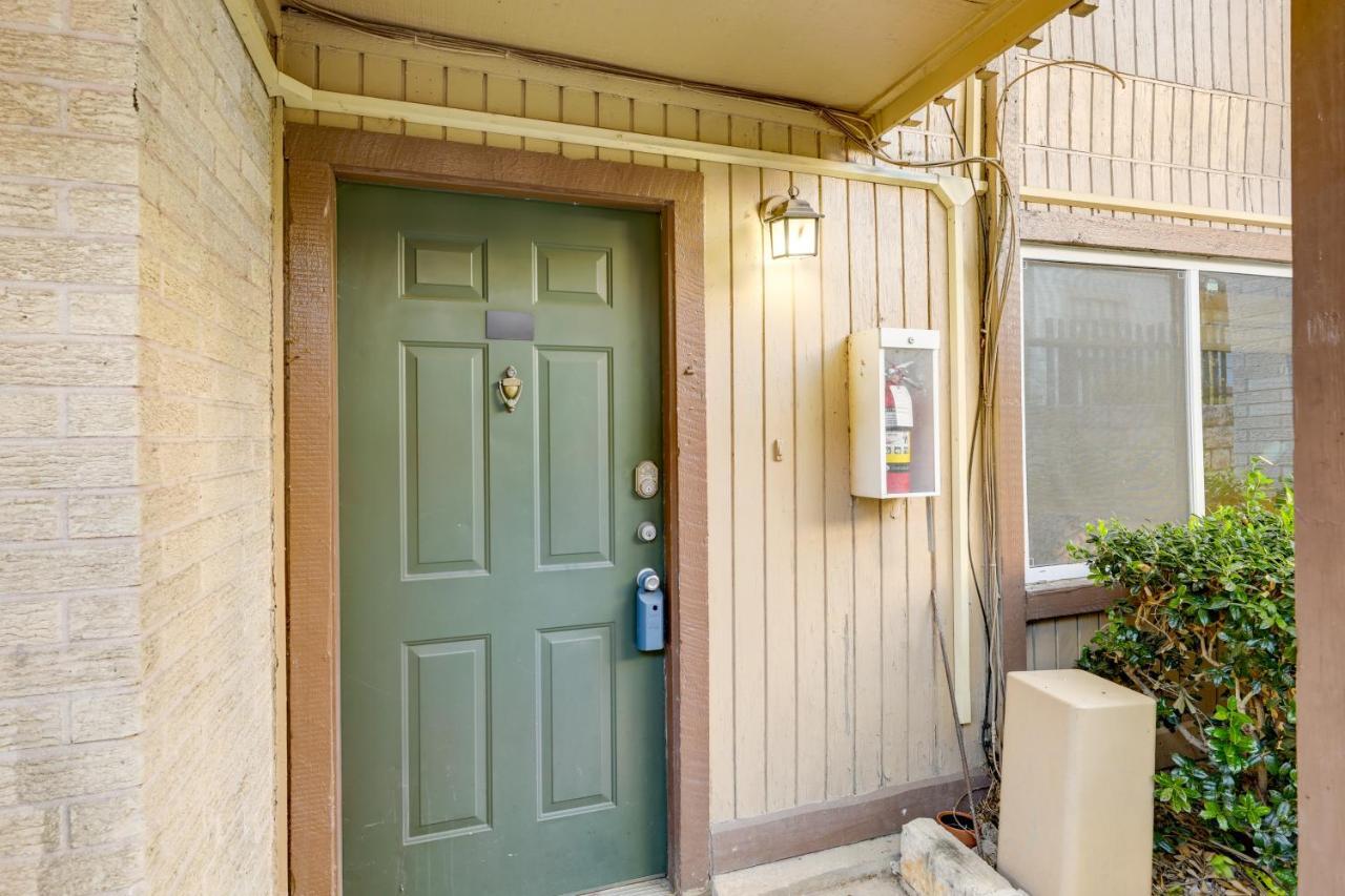 Pet-friendly With Pool, Near Downtown Apartment