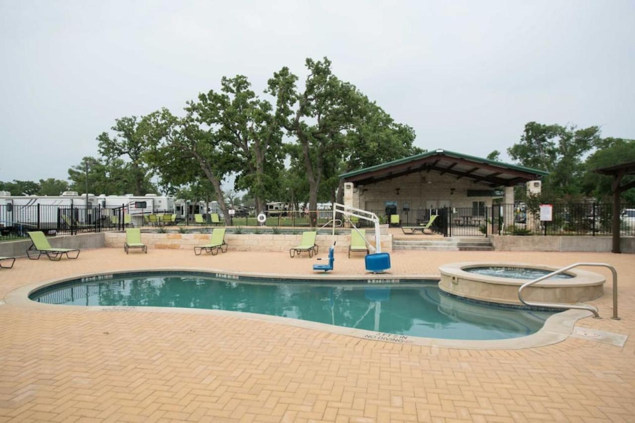 Apartment Simply Southern Tiny House Retreat Austin