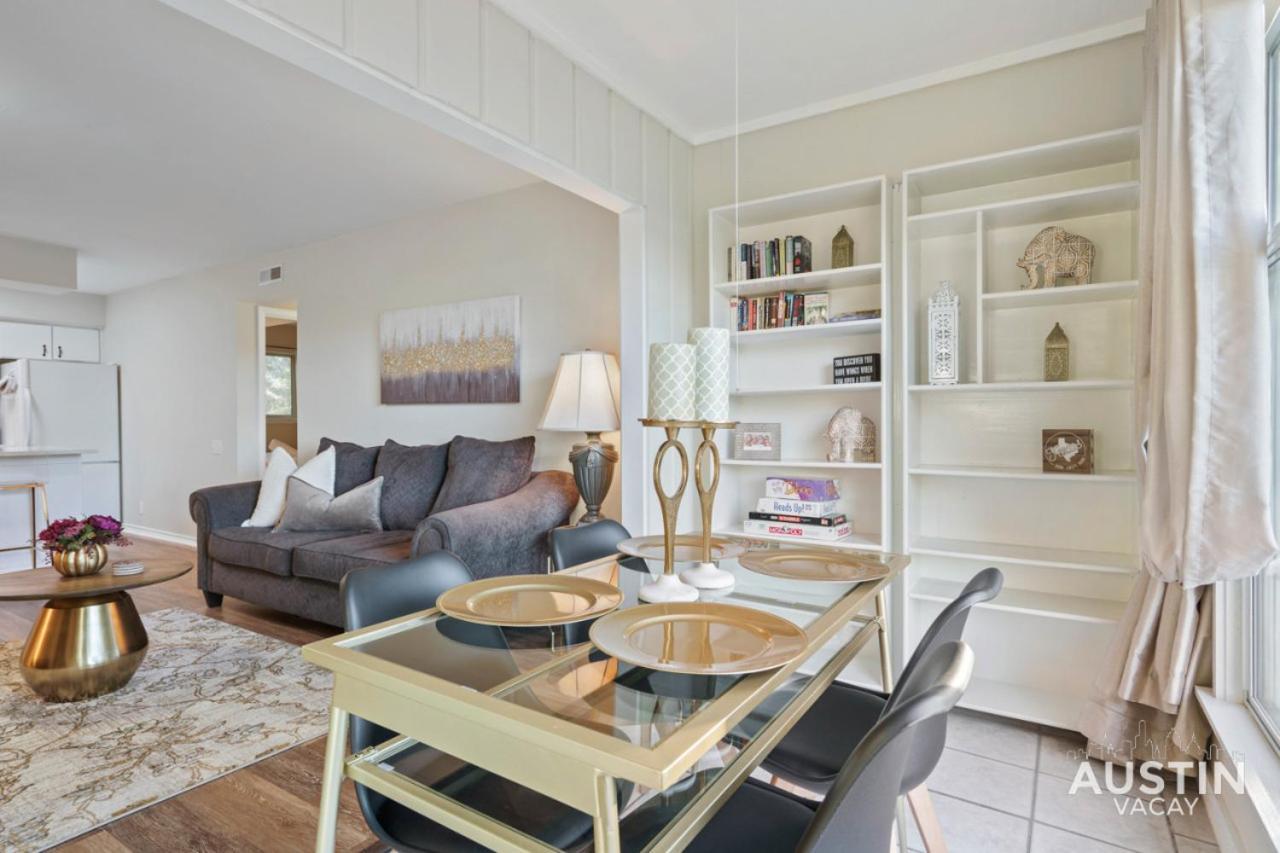 Holiday home Free Parking And Pool At Chic Oasis