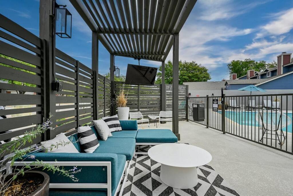 Apartment Spacious 3b/3bath W/ Gym, Free Parking, 1g Wi-fi