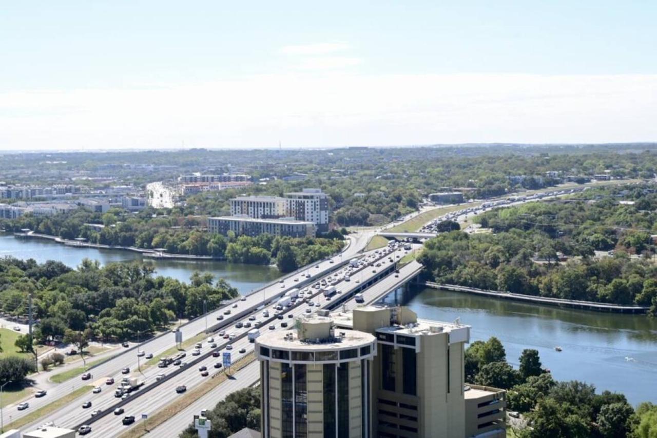 Apartment Luxury 1br With Views, Rooftop Pool And Walk To Rainey St. Austin