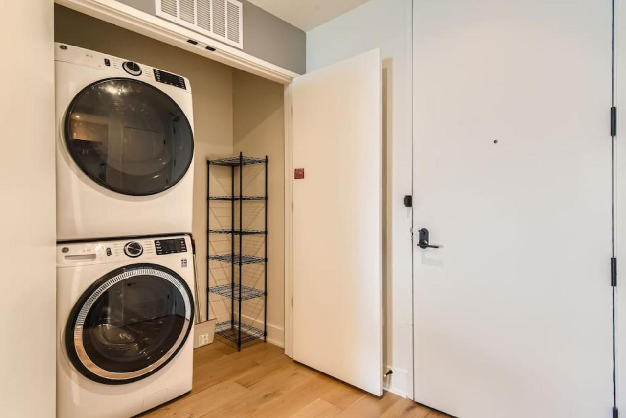 Apartment Luxury 1br With Views, Rooftop Pool And Walk To Rainey St.