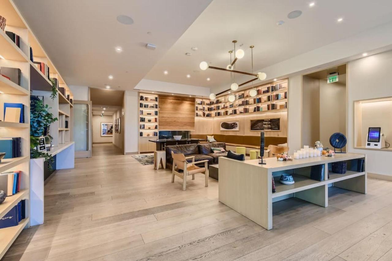 Apartment Luxury 1br With Views, Rooftop Pool And Walk To Rainey St. Austin