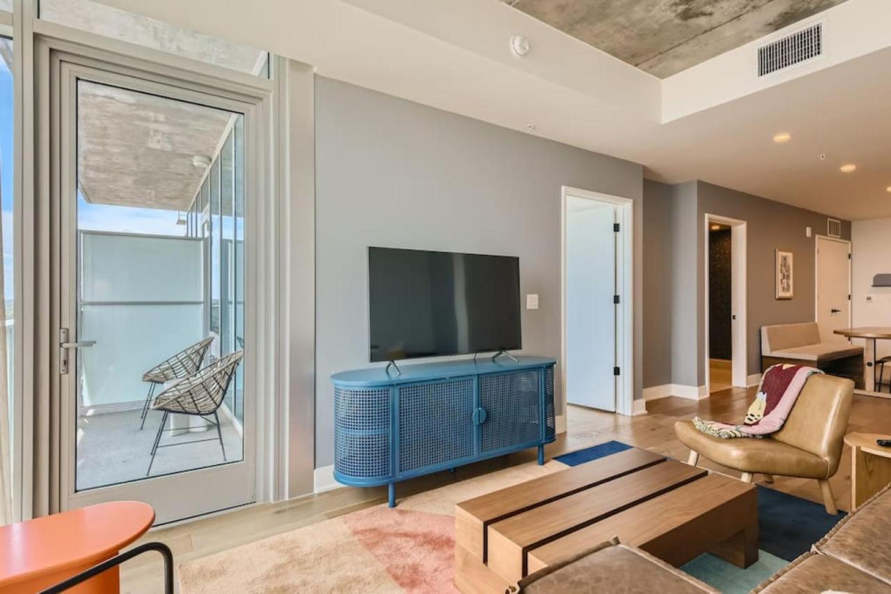 Luxury 1br With Views, Rooftop Pool And Walk To Rainey St. * Austin