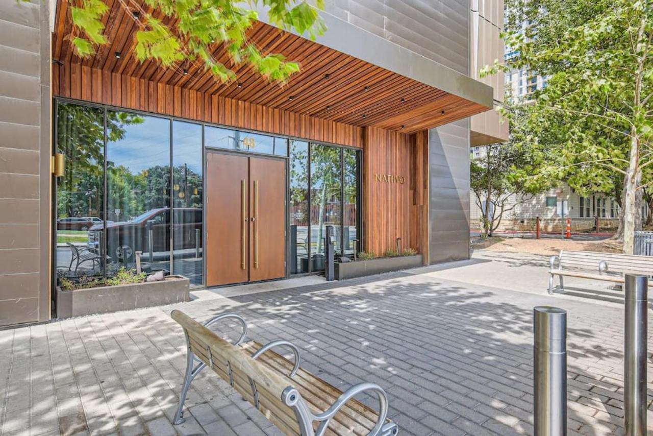 Luxury 1br With Views, Rooftop Pool And Walk To Rainey St. Apartment