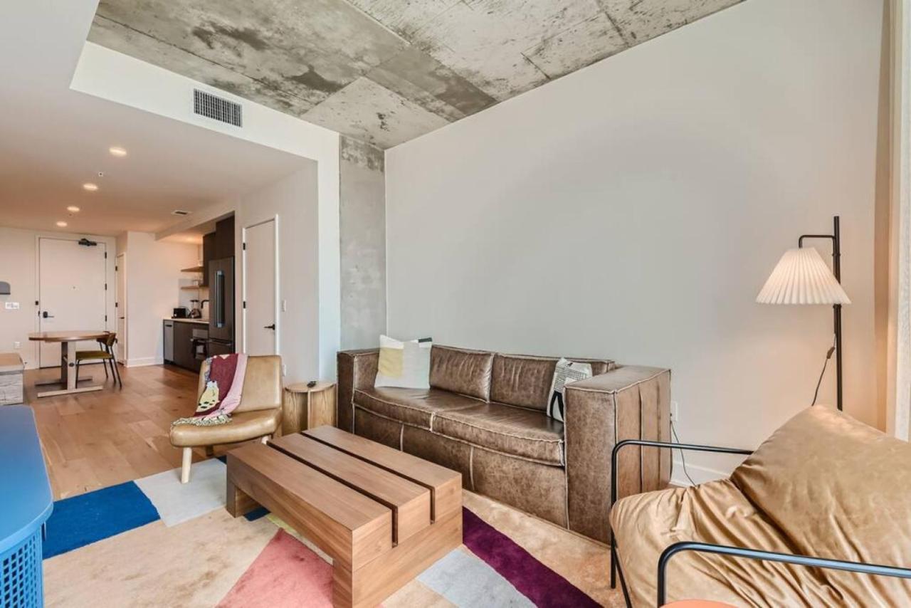 Luxury 1br With Views, Rooftop Pool And Walk To Rainey St. Apartment Austin