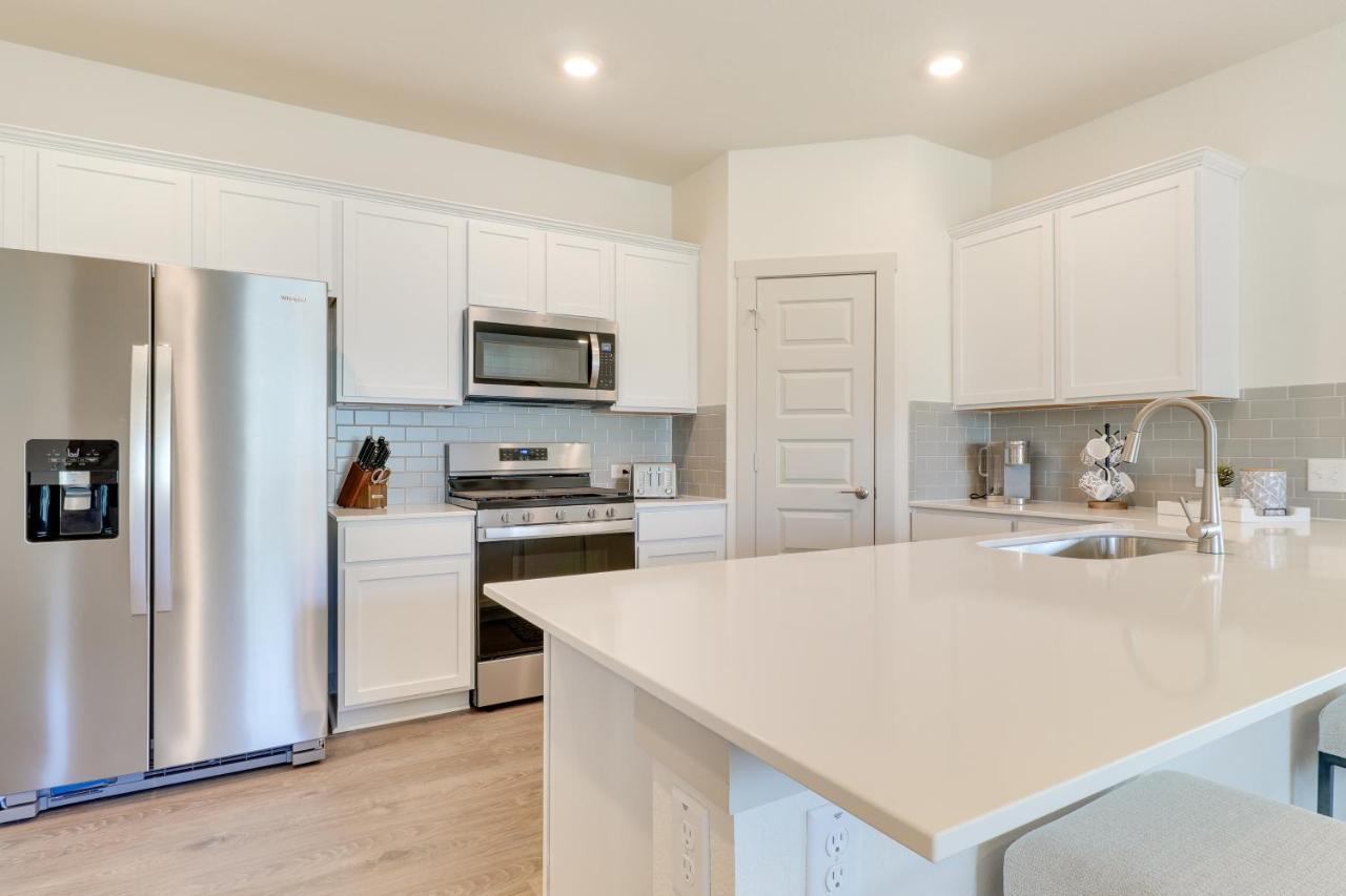 Holiday home Bright Vacation About 10 Mi To Downtown! *