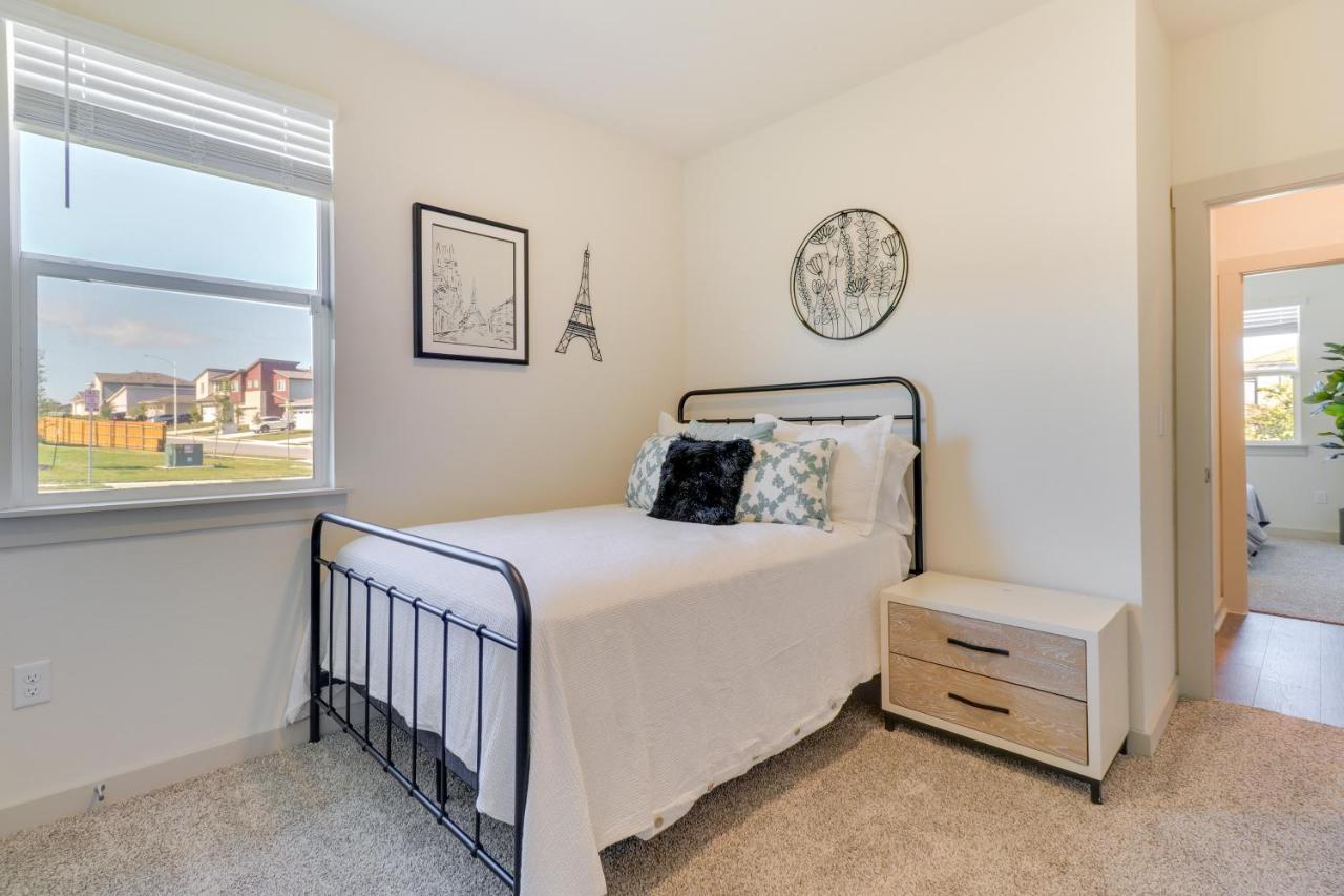 Holiday home Bright Vacation About 10 Mi To Downtown! Austin