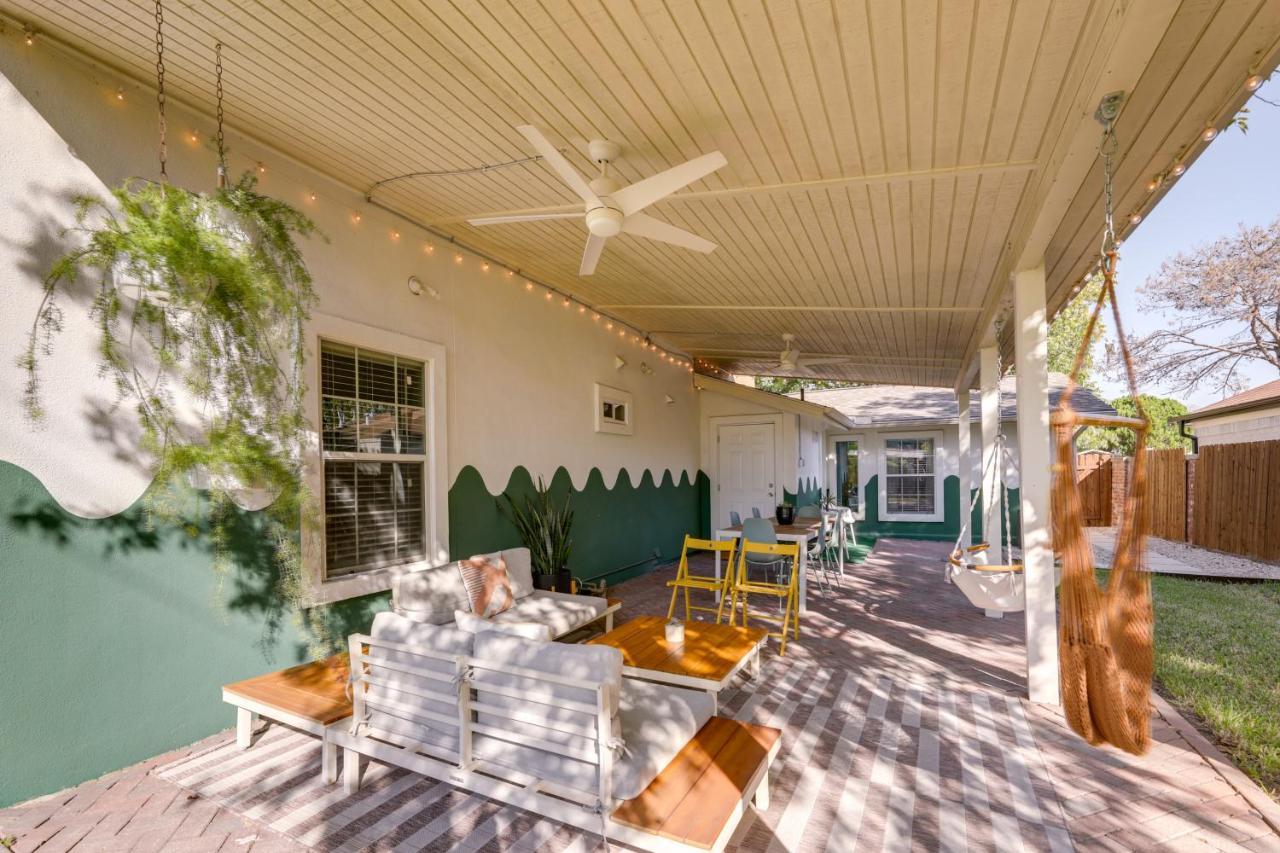 Vibrant Vacation With Covered Patio Austin