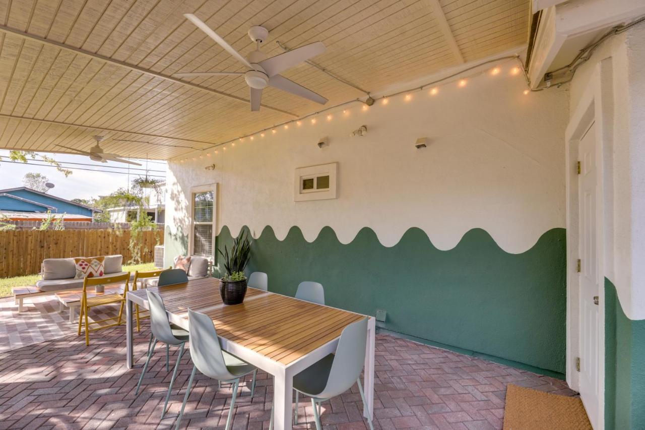 Holiday home Vibrant Vacation With Covered Patio
