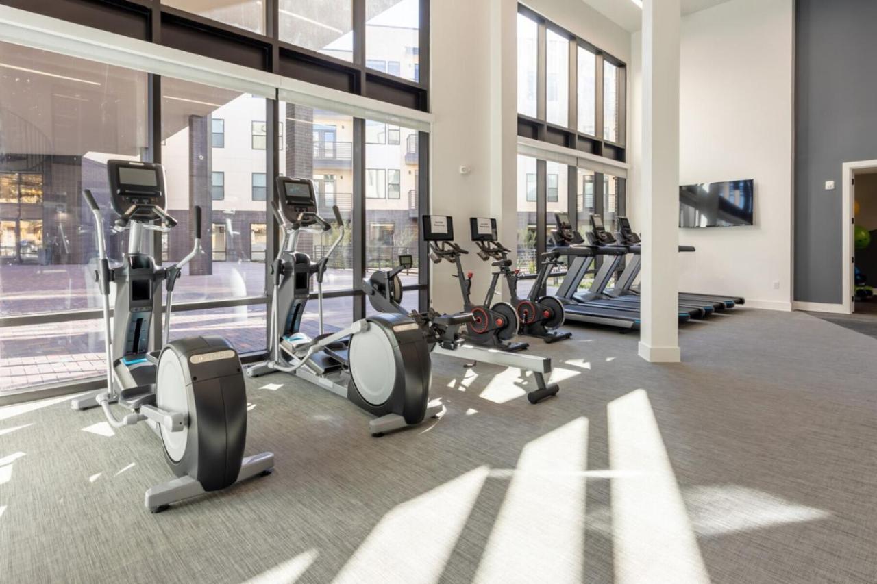 Apartment East 2br W Gym Pool Wd Nr Shops Atx-59 Austin