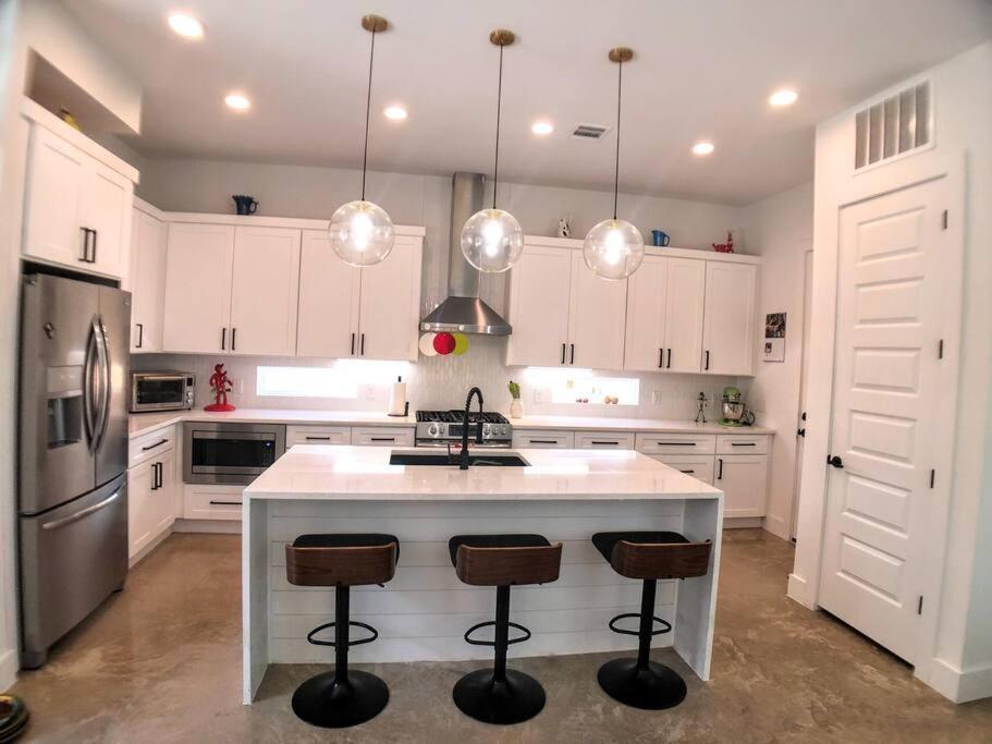 Holiday home East Austintacious - Artsy, Walkable 4br 4ba Austin