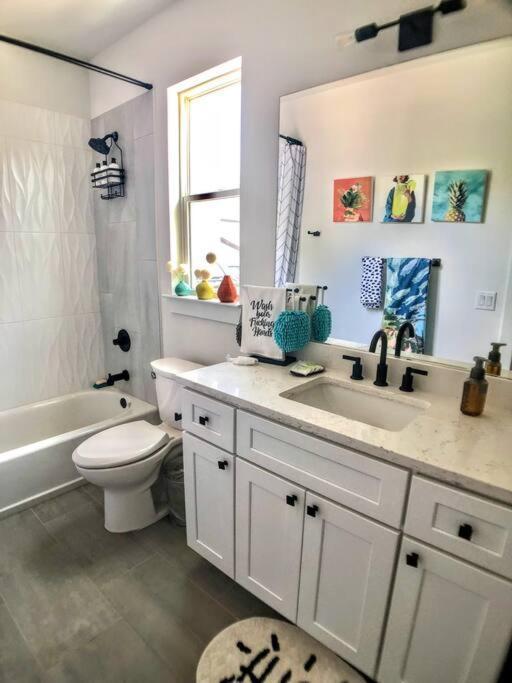 Holiday home East Austintacious - Artsy, Walkable 4br 4ba Austin