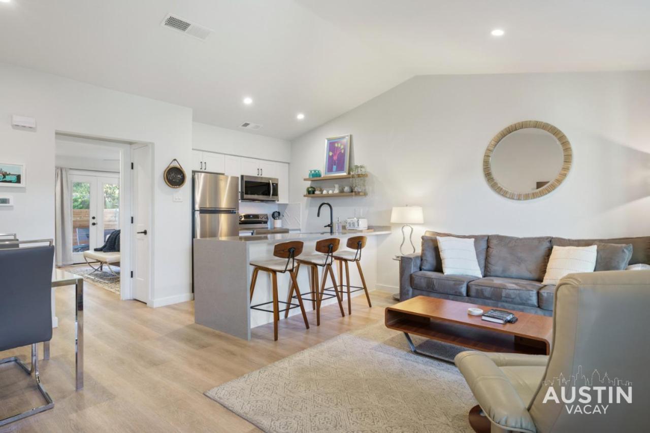 Close To Barton Springs And Zilker W King Br And Patio Apartment Austin