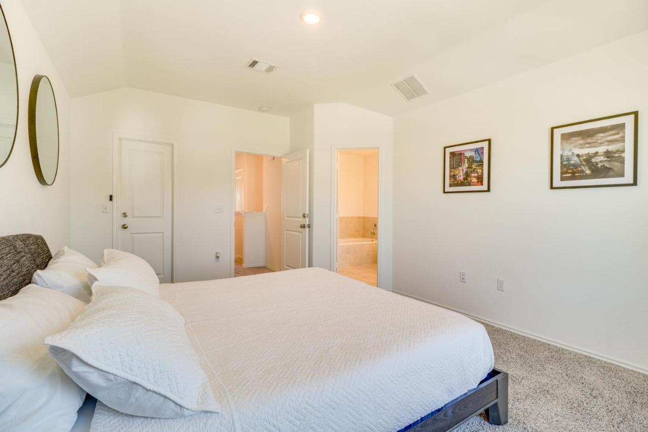 Holiday home Quiet With Fenced Yard 12 Mi To Downtown