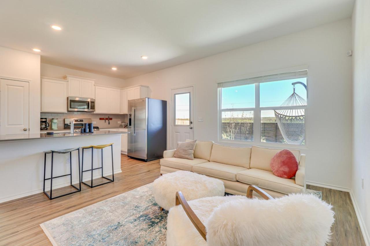 Holiday home Quiet With Fenced Yard 12 Mi To Downtown Austin