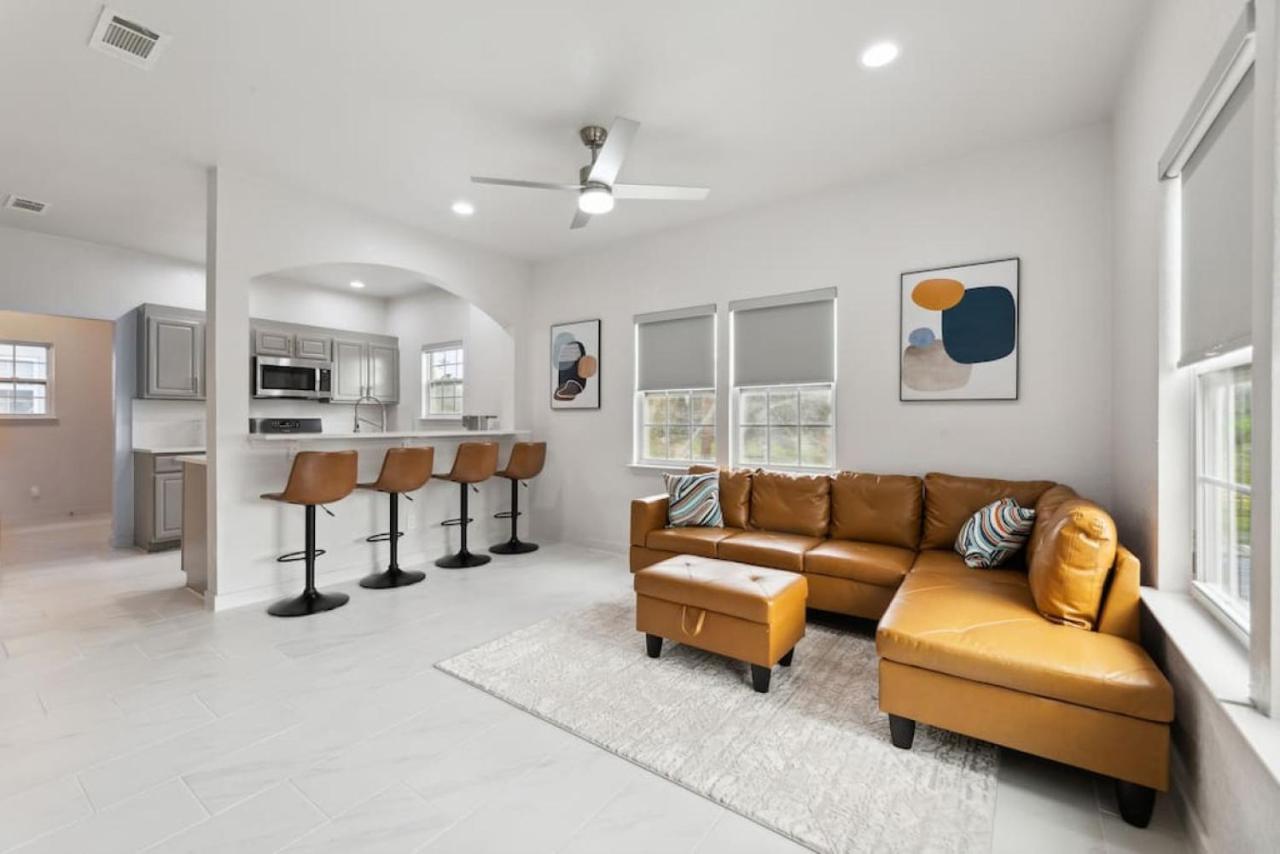 Modern East 4br Gem Holiday home Austin
