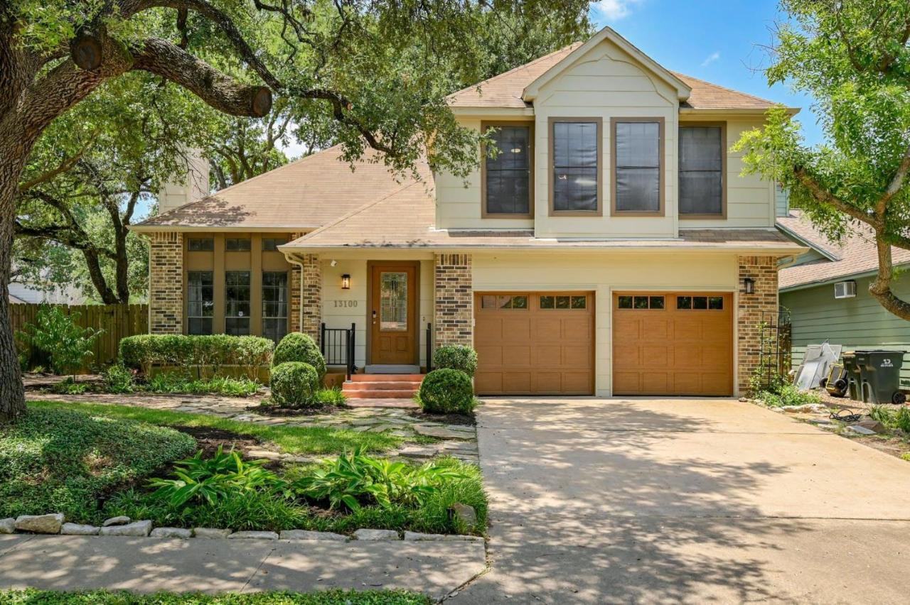 Lady Luxe Austin